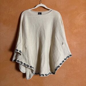 Laura 100% Alpaca Poncho Cream One Size Peruvian Knit Minimalist